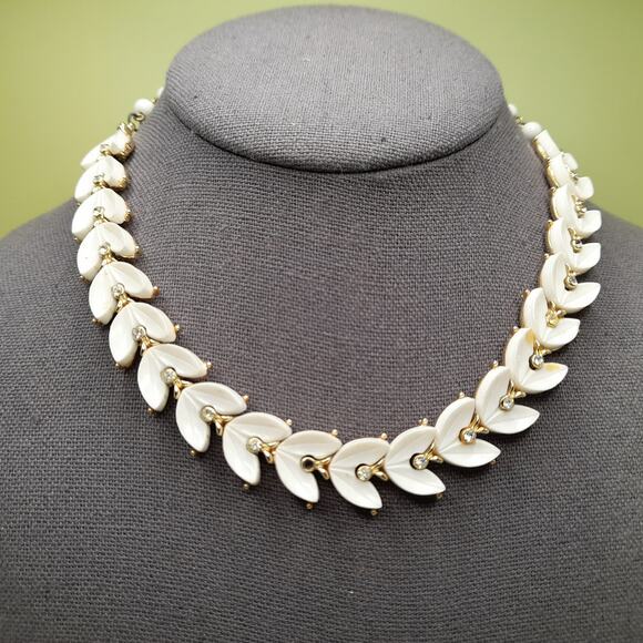 Vintage White Lucite Choker Necklace, Gold Tone, 1950s, 15 1/2 Inches - Picture 1 of 12